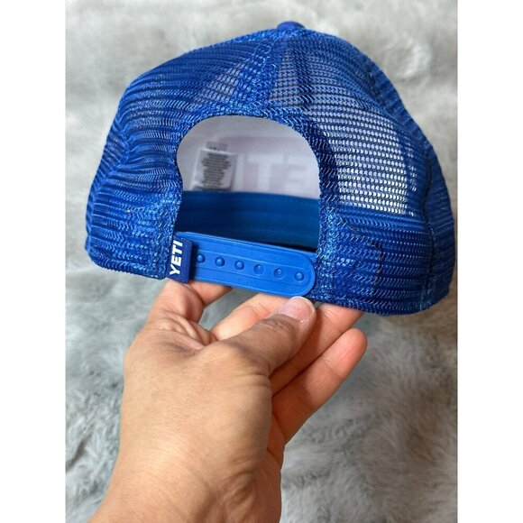 YETI Trucker Hat Snap Back Blue Red White - Picture 5 of 8